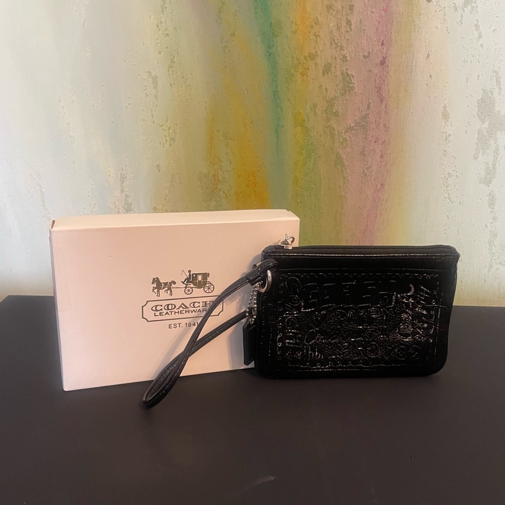 Coach Poppy black patent leather wristlet